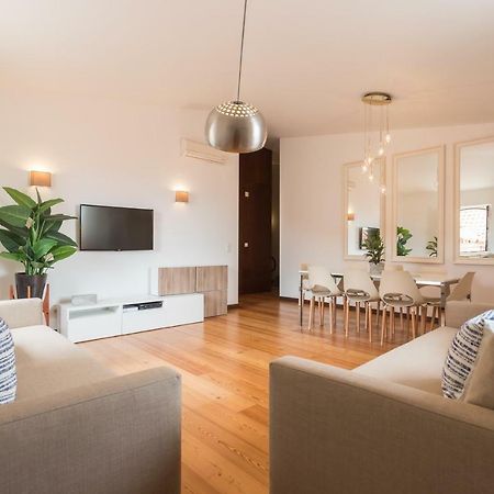 Alfama Modern Two-Bedroom Apartment W/ River View And Parking - By Lu Holidays Лиссабон Экстерьер фото