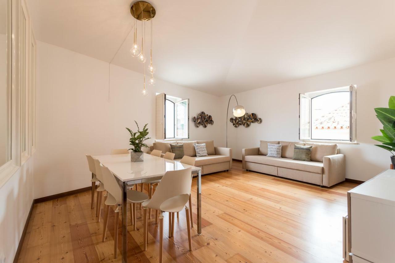 Alfama Modern Two-Bedroom Apartment W/ River View And Parking - By Lu Holidays Лиссабон Экстерьер фото